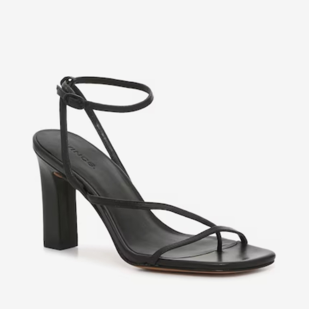 EUC Vince Qiana sandal heel